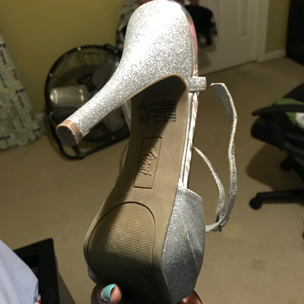 Shoes - Picture 3 of 3